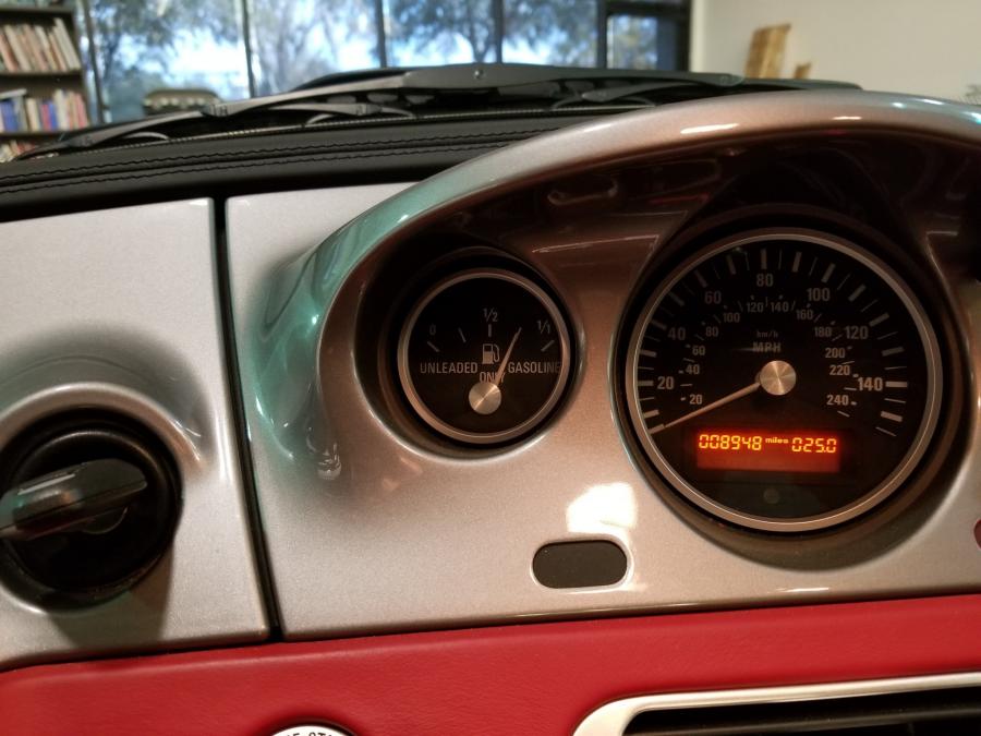 Панель приборов BMW Z8 (E52) 2001 года  (фото 66 из 98)